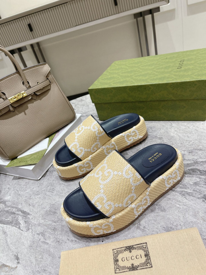 Gu66 SLIPPERS