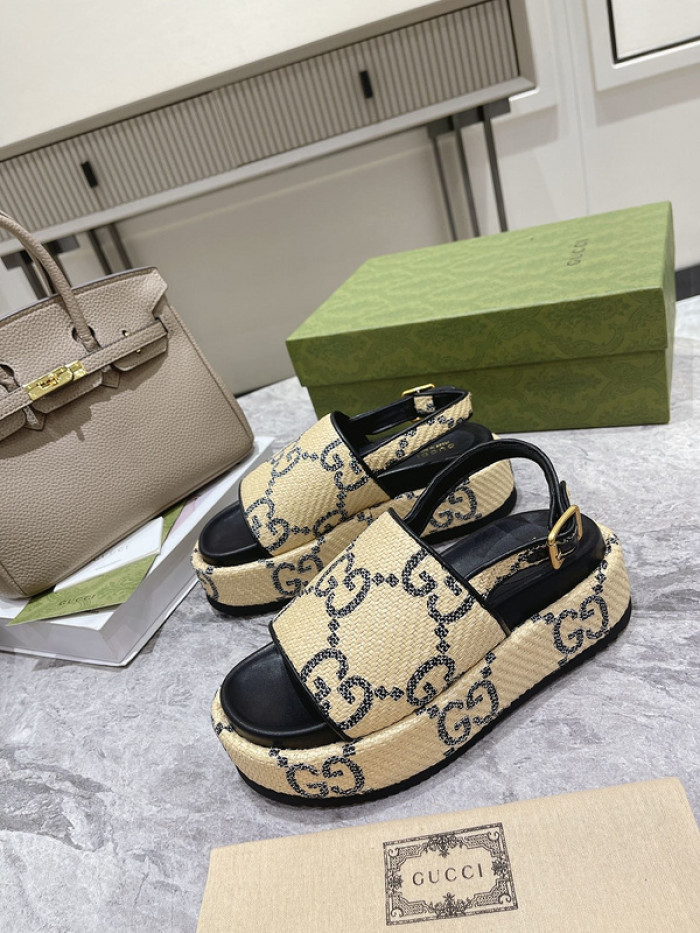 Gu66 SLIPPERS