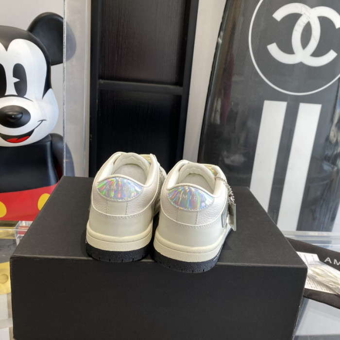 AM1R1 Skel Top Low