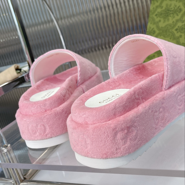 Gu66 SLIPPERS