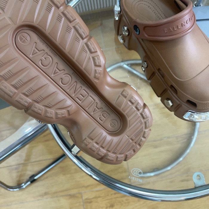 BLCG SLIPPERS