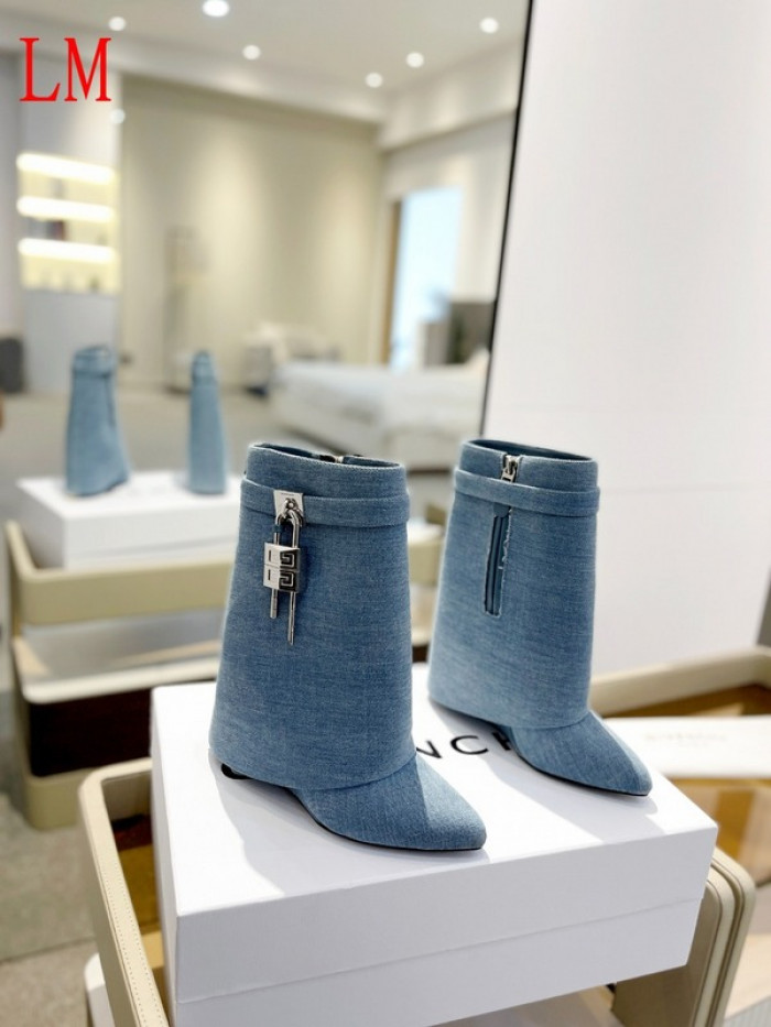 G1VENCHY BOOTS