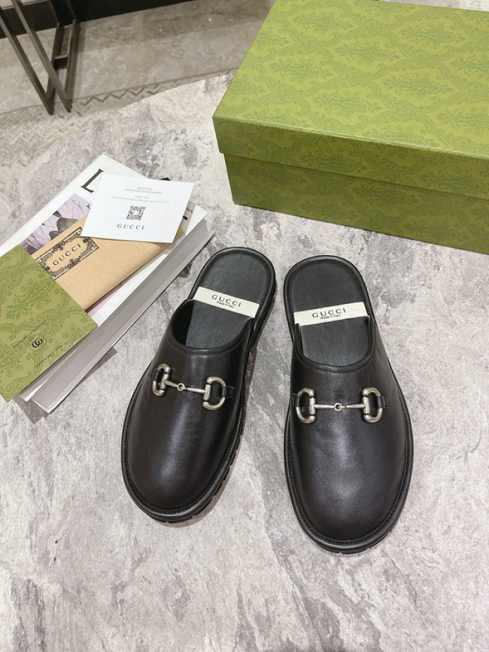 Gu66 SLIPPERS