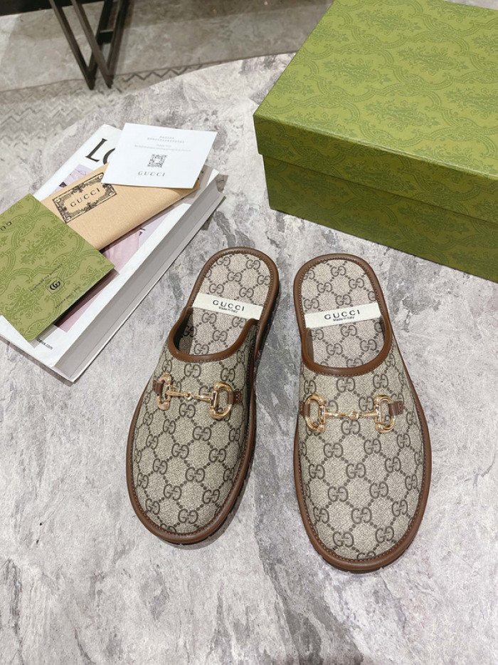 Gu66 SLIPPERS
