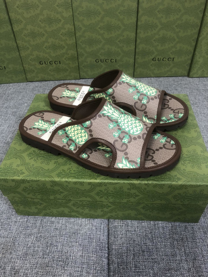 Gu66 SLIPPERS