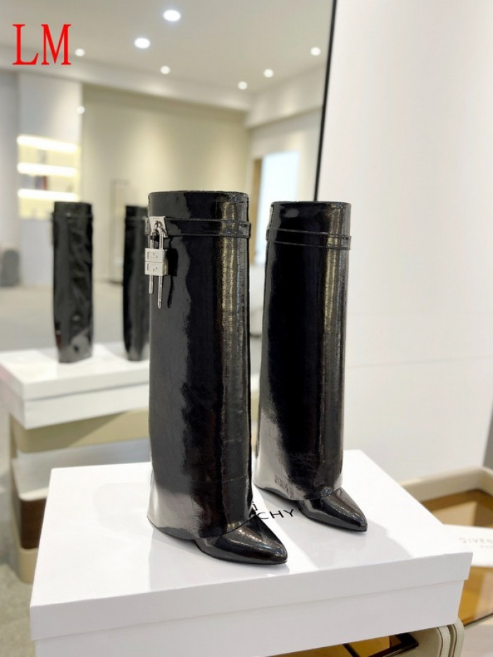 G1VENCHY BOOTS