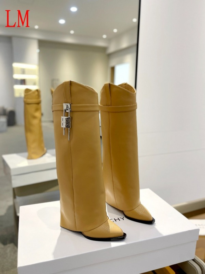 G1VENCHY BOOTS