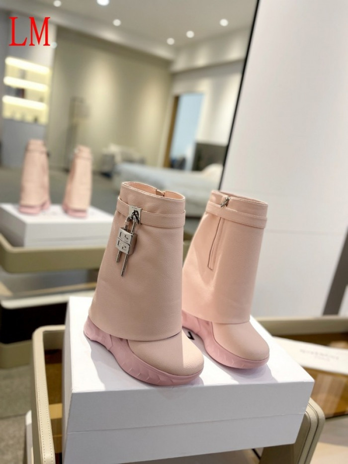 G1VENCHY BOOTS