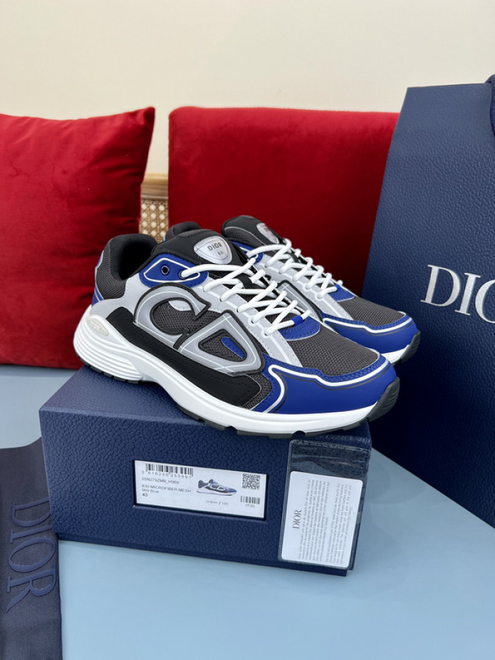 D10R B30 SNEAKER