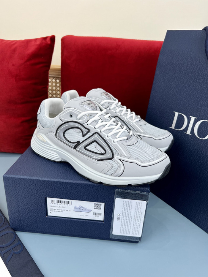 D10R B30 SNEAKER