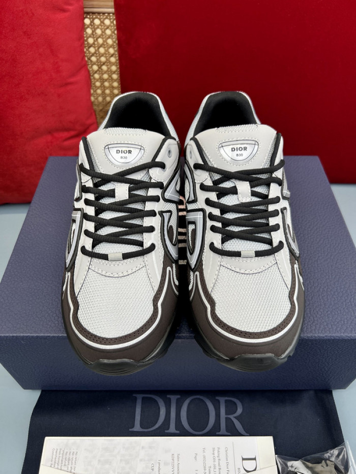 D10R B30 SNEAKER