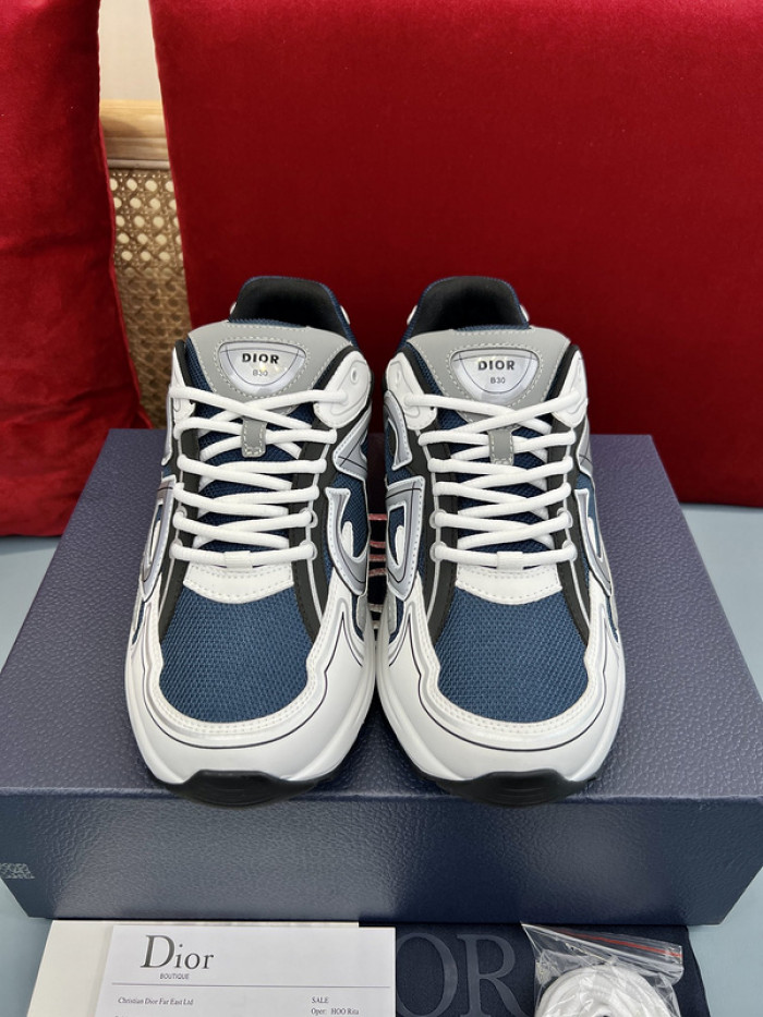 D10R B30 SNEAKER