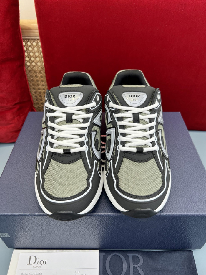 D10R B30 SNEAKER