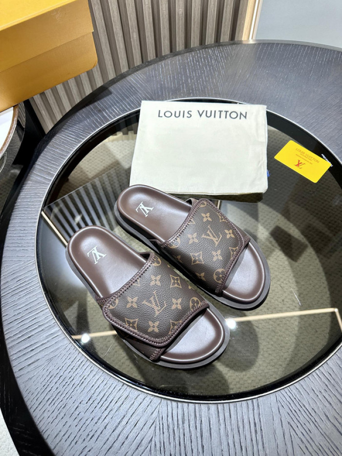 Lou1su1tt slides