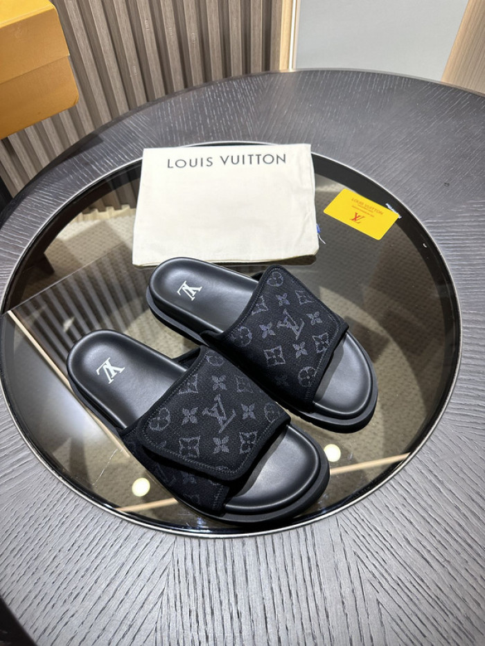 Lou1su1tt slides
