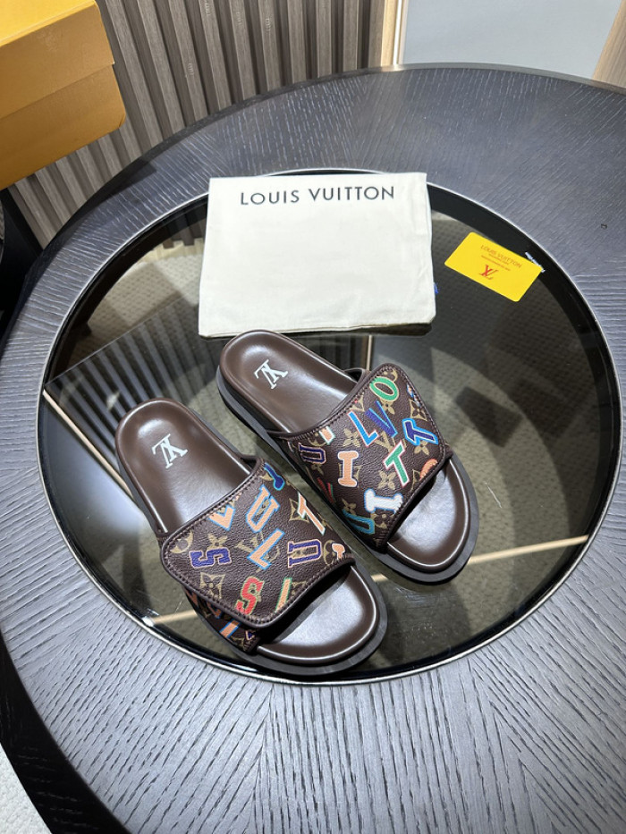 Lou1su1tt slides