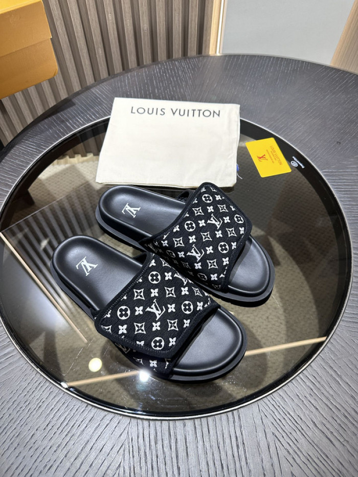 Lou1su1tt slides