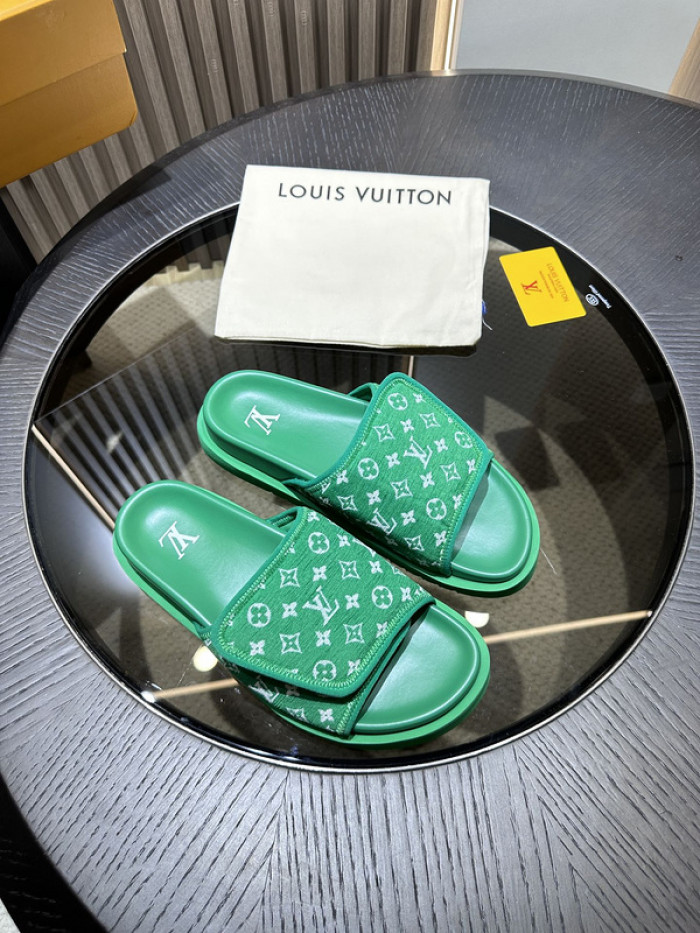 Lou1su1tt slides