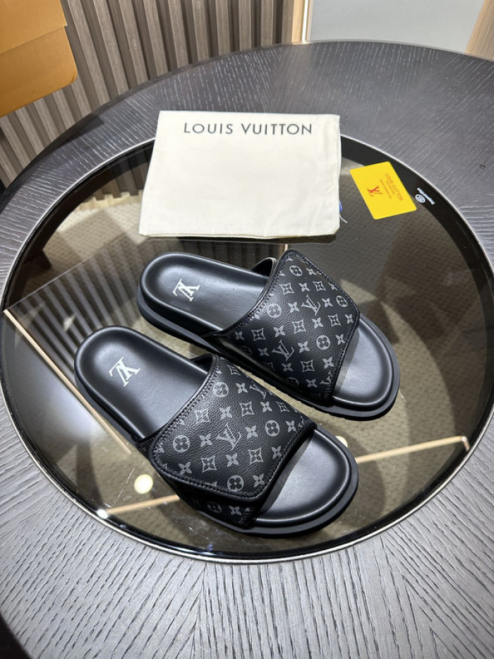 Lou1su1tt slides