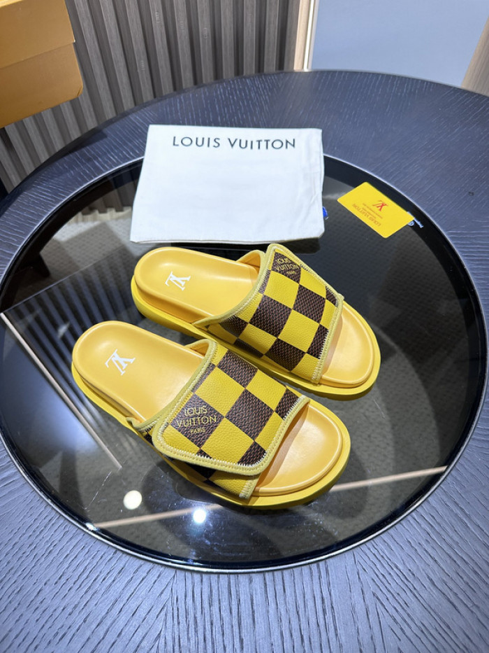 Lou1su1tt slides