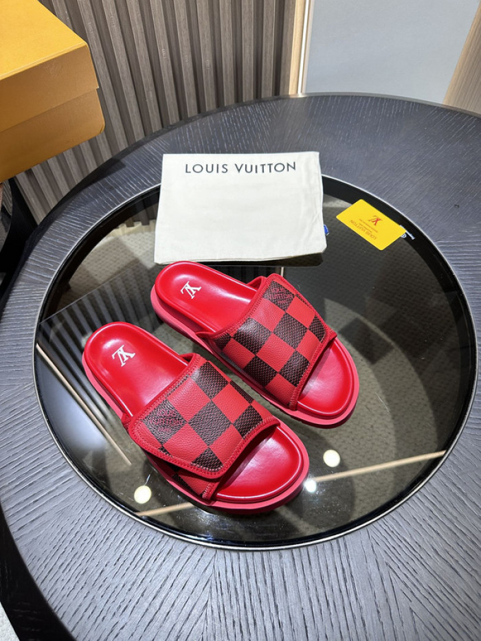 Lou1su1tt slides