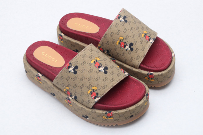 Gu66 SLIPPERS