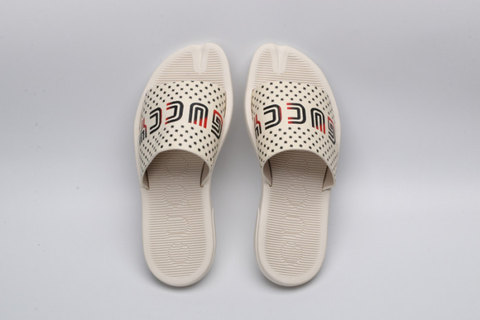 Gu66 SLIPPERS