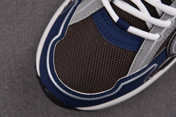 D10R B30 SNEAKER