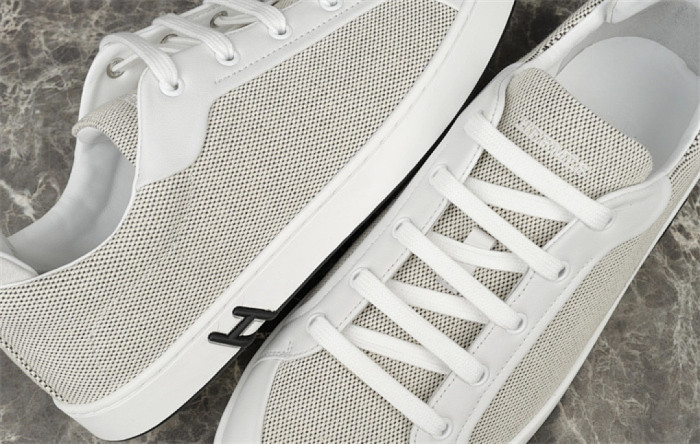 H**me5 Sneaker