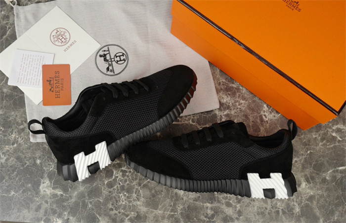 H**me5 Sneaker