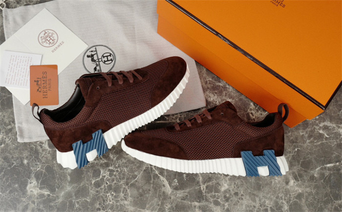 H**me5 Sneaker