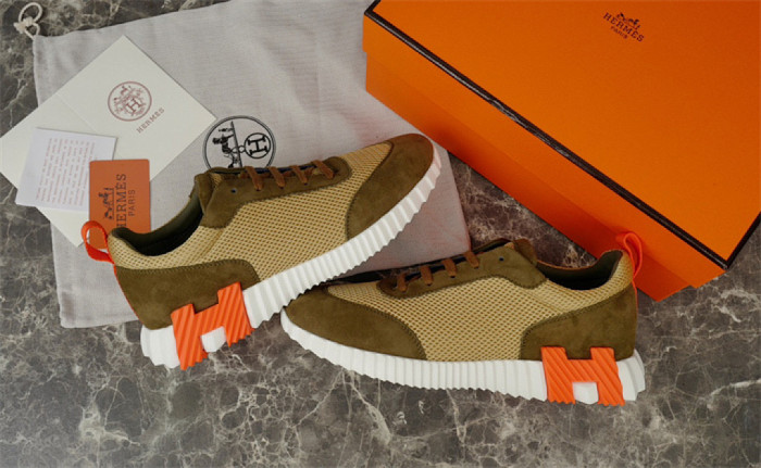 H**me5 Sneaker
