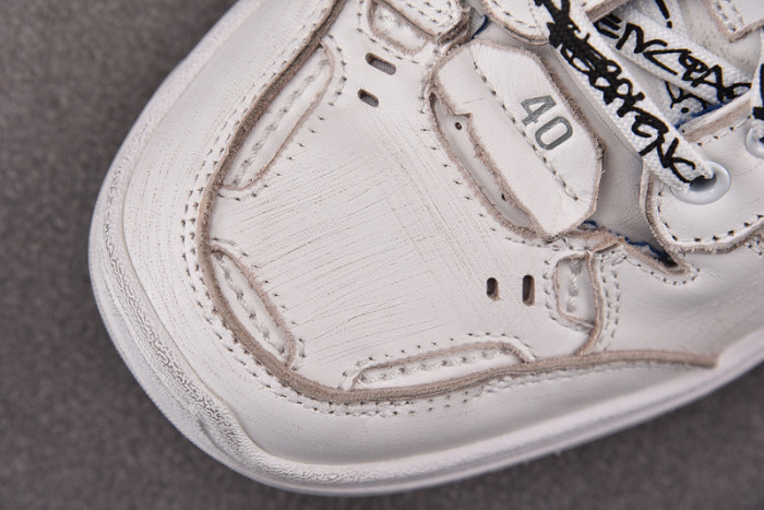 BLCG Hamptons Worn-out Sneaker 841765 WCURB 9141