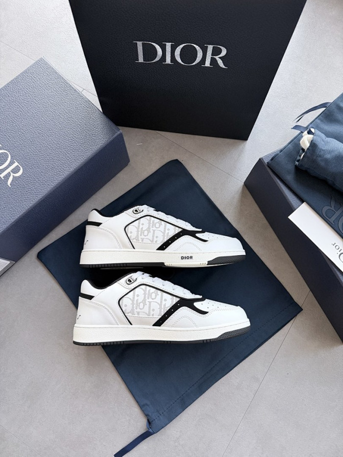 D10R B27 Sneaker