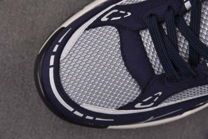 Lou1su1tt Tatic Runner Sneaker