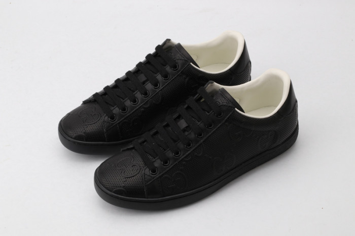 Gu66 Ace Embroidered Low-Top Sneaker 431942A38G09065
