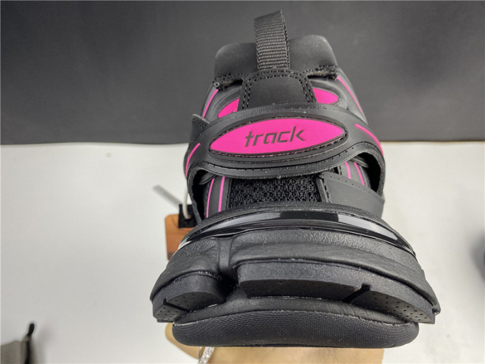 BLCG Track Trainer black and pink 542023 W2LA1 2046