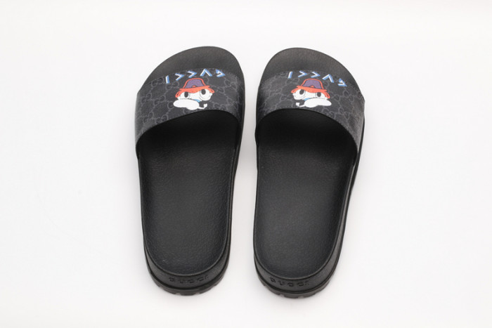 Gu66 SLIPPERS