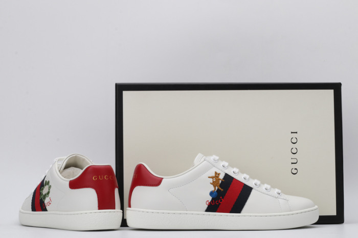 Gu66 Ace Embroidered Low-Top Sneaker