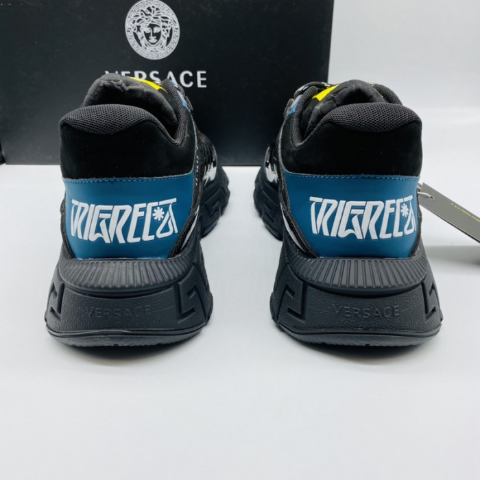 VERS SNEAKERS