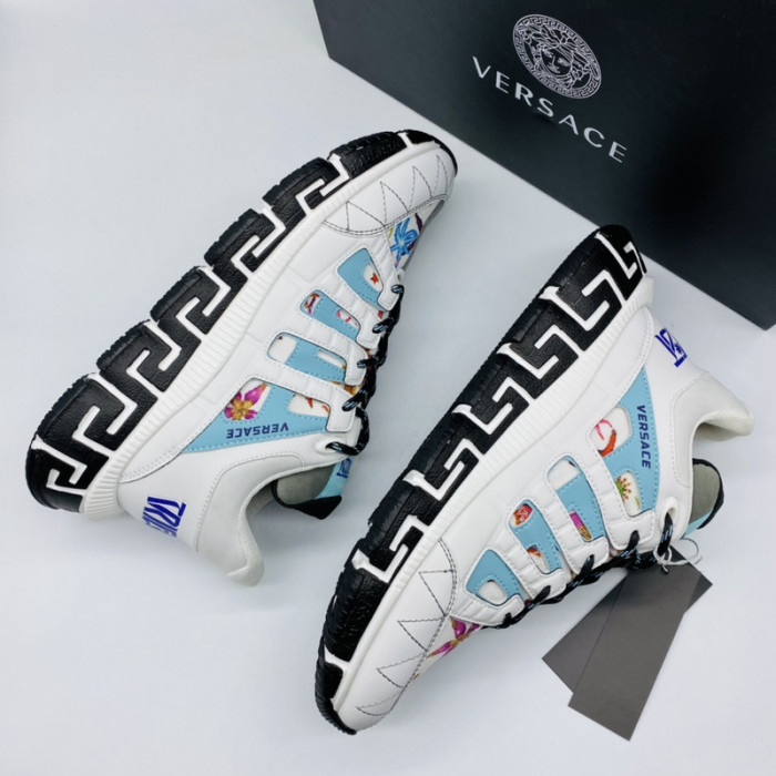 VERS SNEAKERS