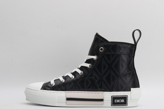 D10R B23 Oblique High Top Sneaker