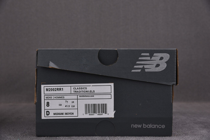 N3W BLANCE SNEAKER