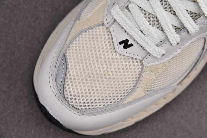 N3W BLANCE SNEAKER
