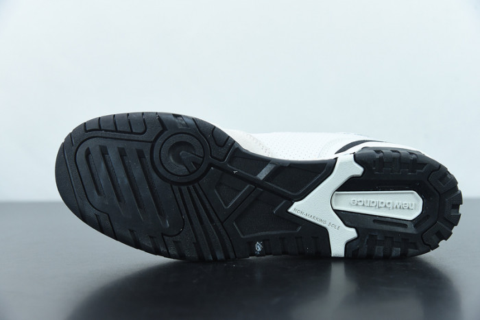 N3W BLANCE SNEAKER