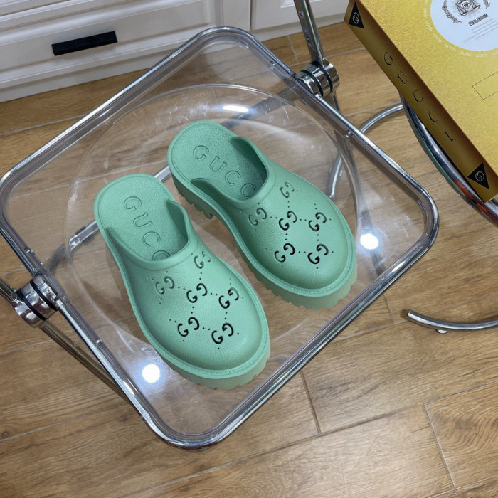 Gu66 SLIPPERS