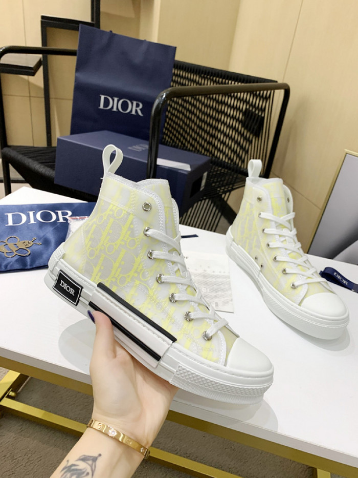 D10R B23 Oblique High Top Sneaker