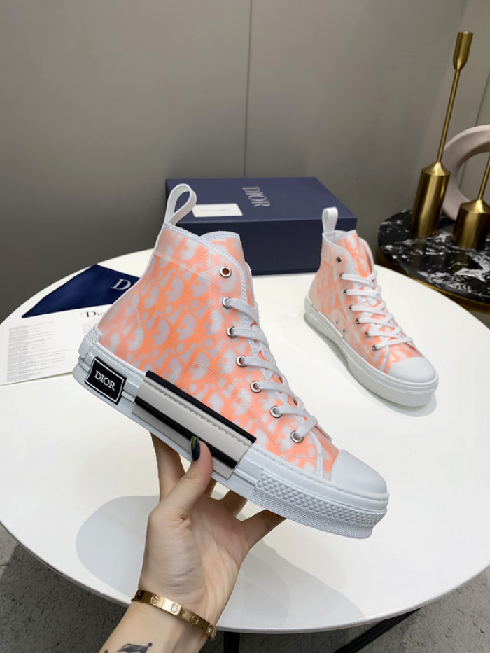 D10R B23 Oblique High Top Sneaker