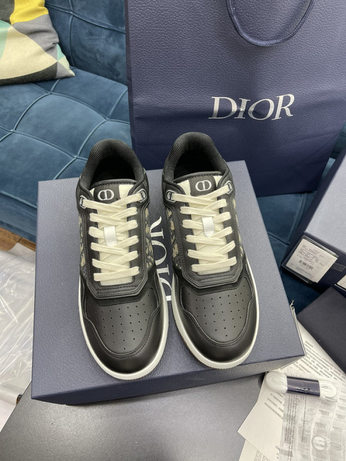 D10R B27 Sneaker