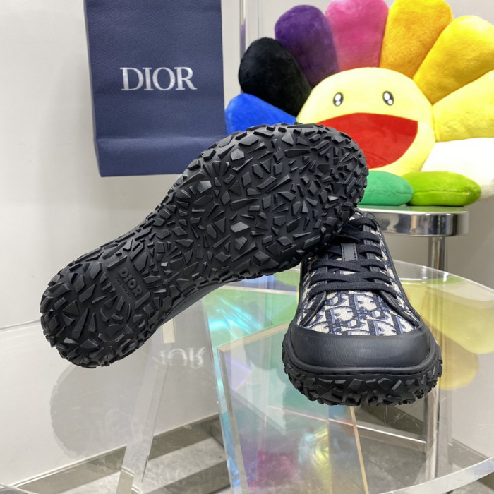 D10R SNEAKER